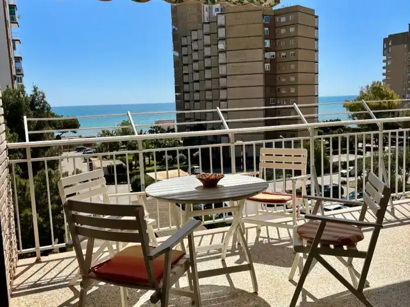 Terrassa de Pis de lloguer en Orihuela amb Aire condicionat, Jardí privat i Moblat