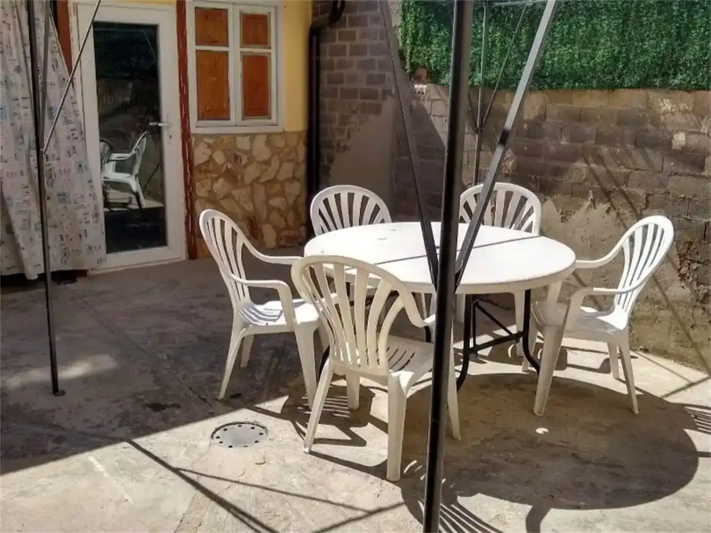 Terrassa de Casa adosada en venda en Aniñón amb Jardí privat, Parquet i Traster