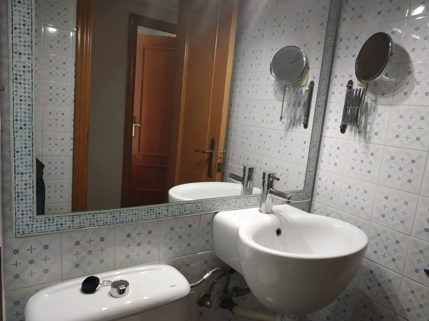 Baño de Piso de alquiler en Valencia con Amueblado, Horno y Lavadora
