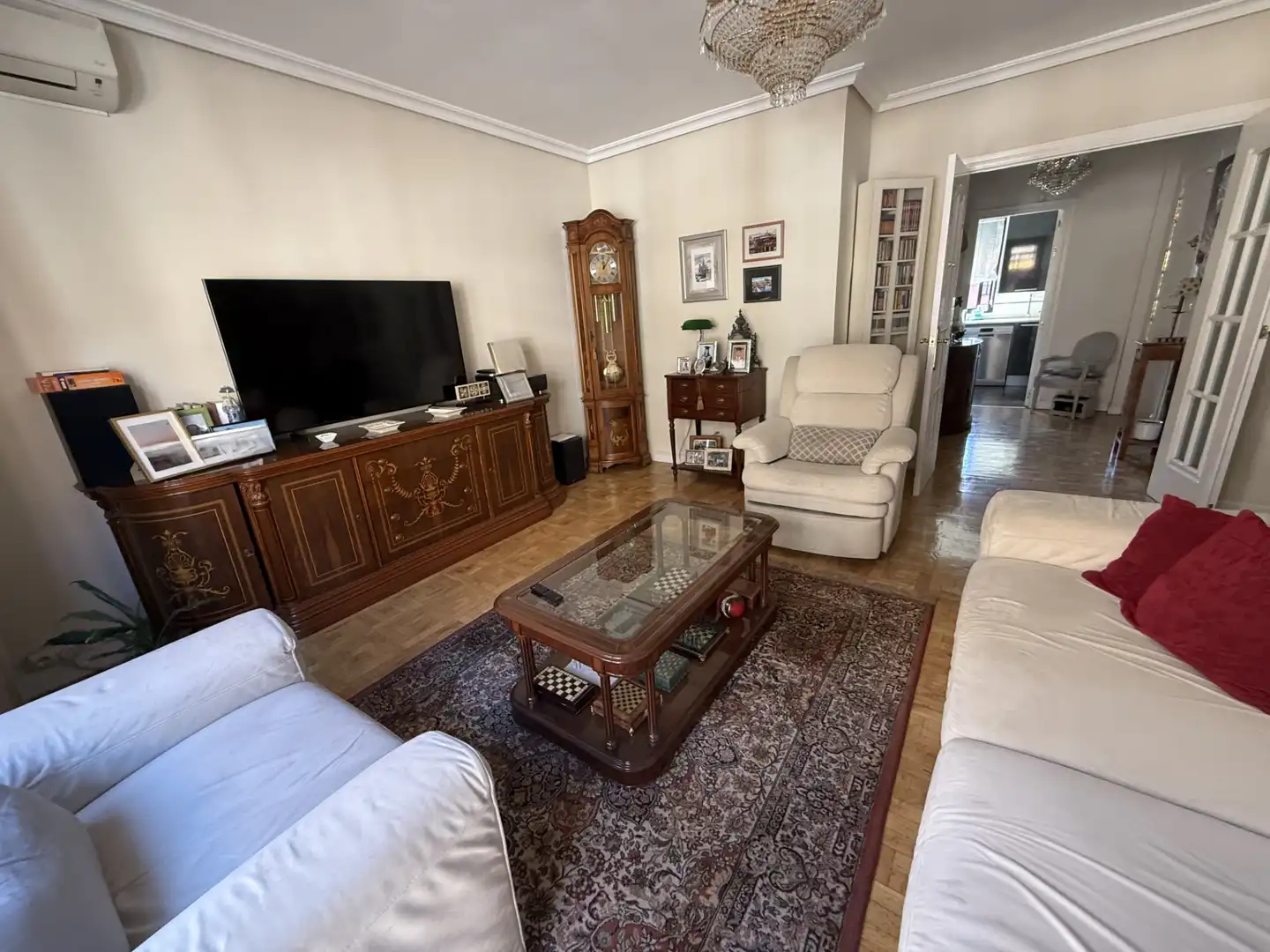 Wohnzimmer von Wohnung zum Verkauf in Madrid mit Klimaanlage, Heizung und Privatgarten