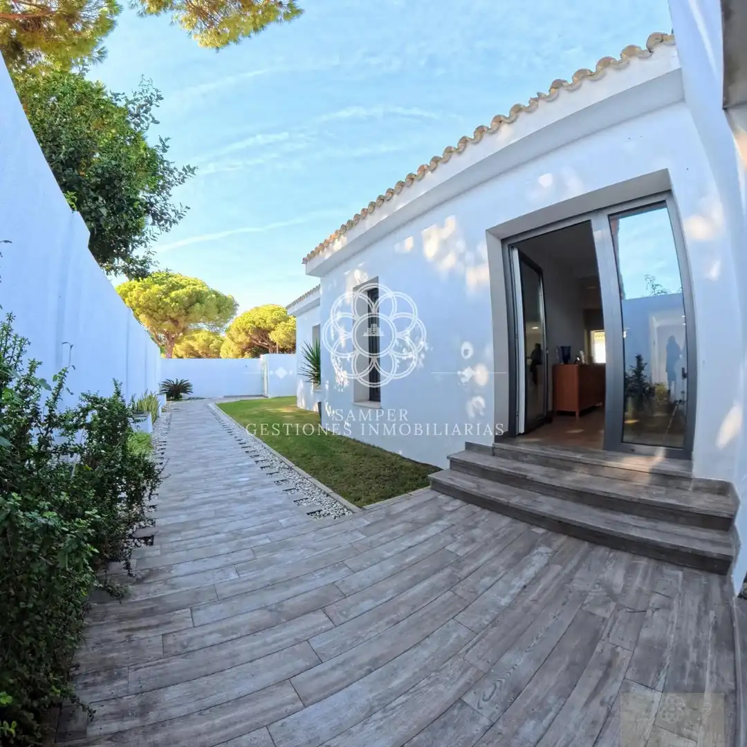 Jardí de Casa o xalet en venda en El Puerto de Santa María amb Calefacció i Piscina