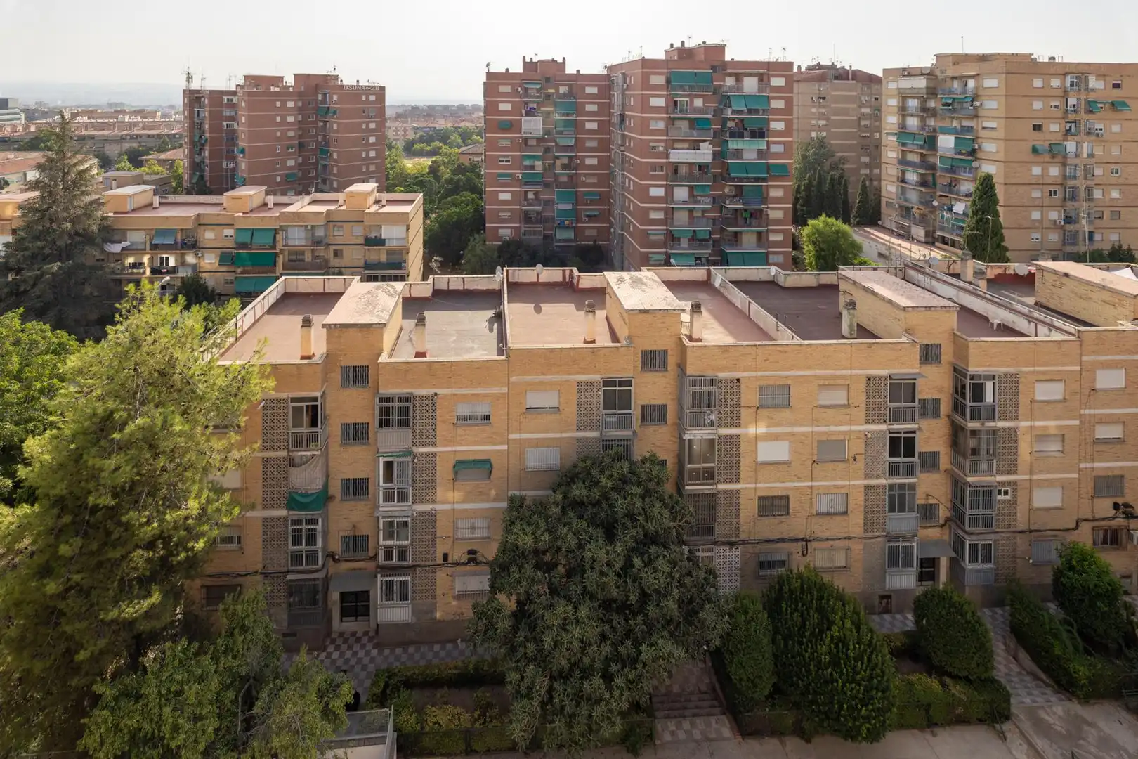 Außenansicht von Wohnungen zum Verkauf in Granada mit Privatgarten