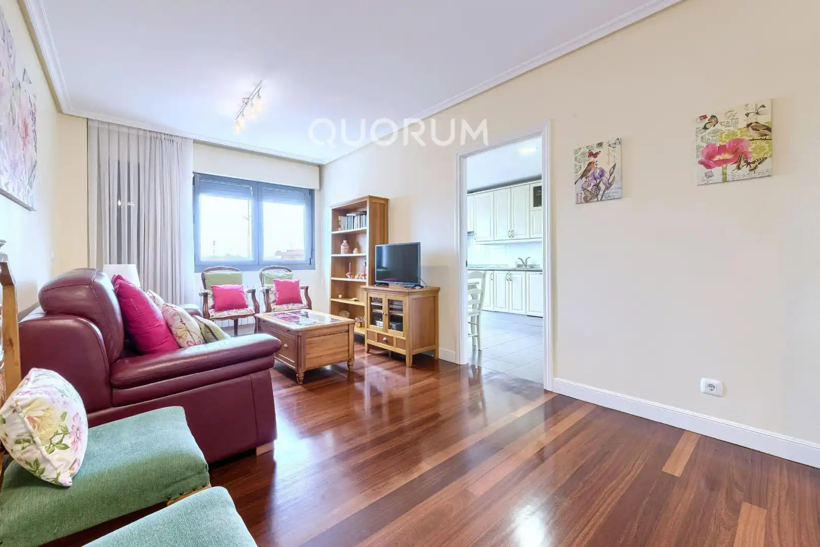Sala de estar de Piso en venta en Barakaldo  con Calefacción, Trastero y Amueblado