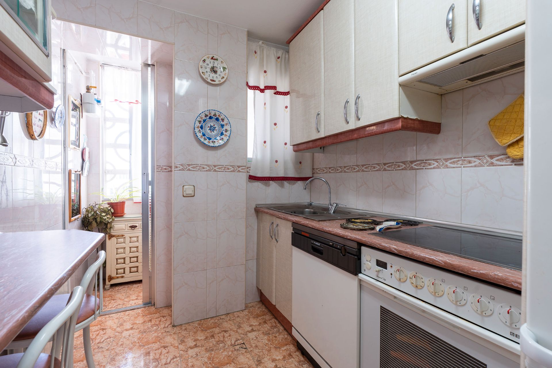 Kitchen of Flat for sale in  Madrid Capital  with Heating, Private garden and Terrace