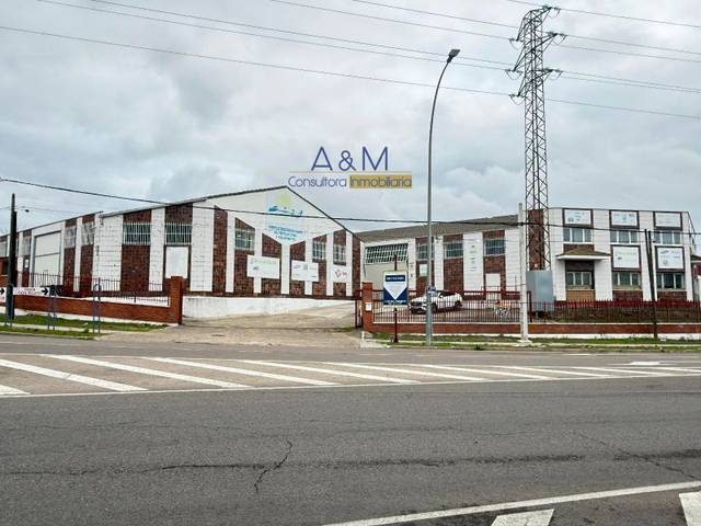 Nave industrial en Venta en Topacio en Polígono San Cristóbal