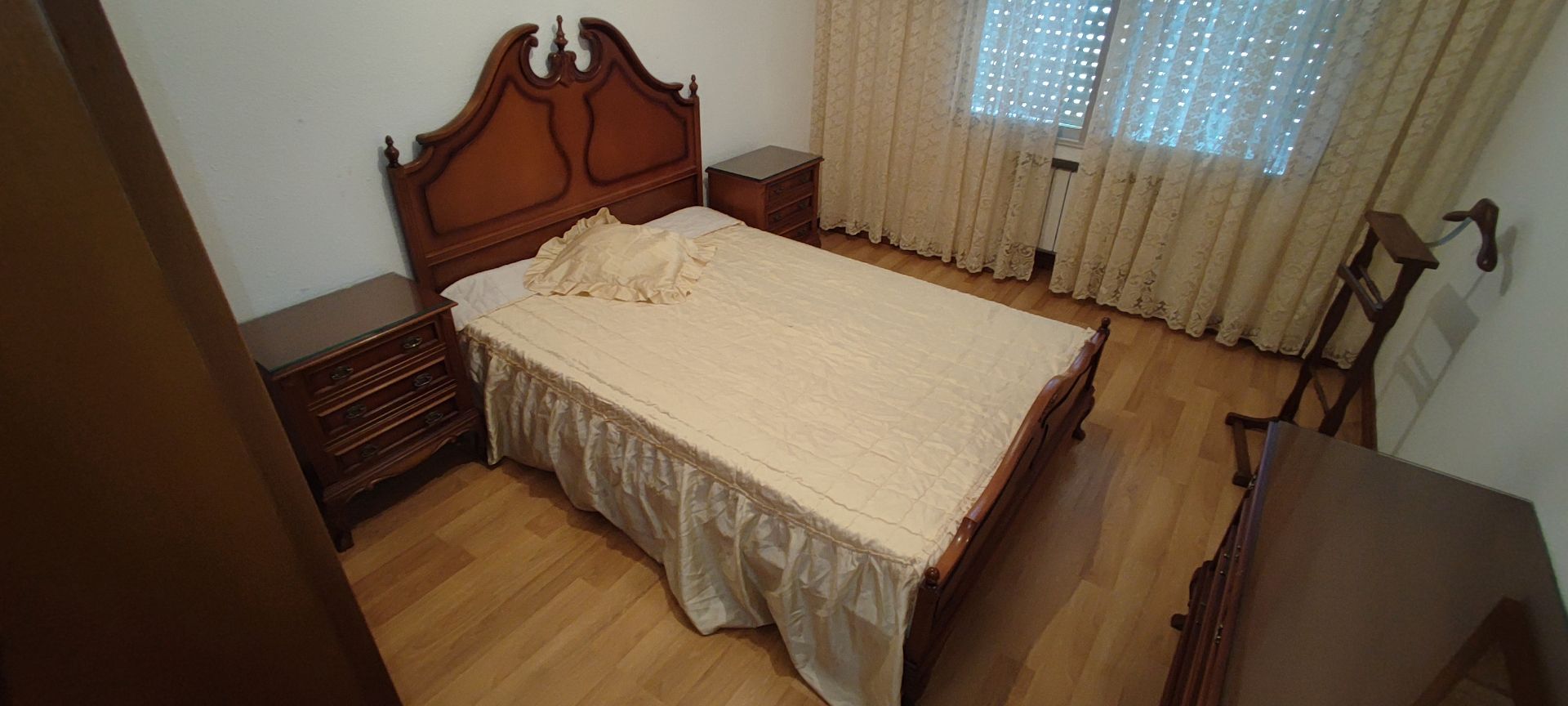 Habitación de Piso en venta en  Logroño con Parquet, Amueblado y Balcón