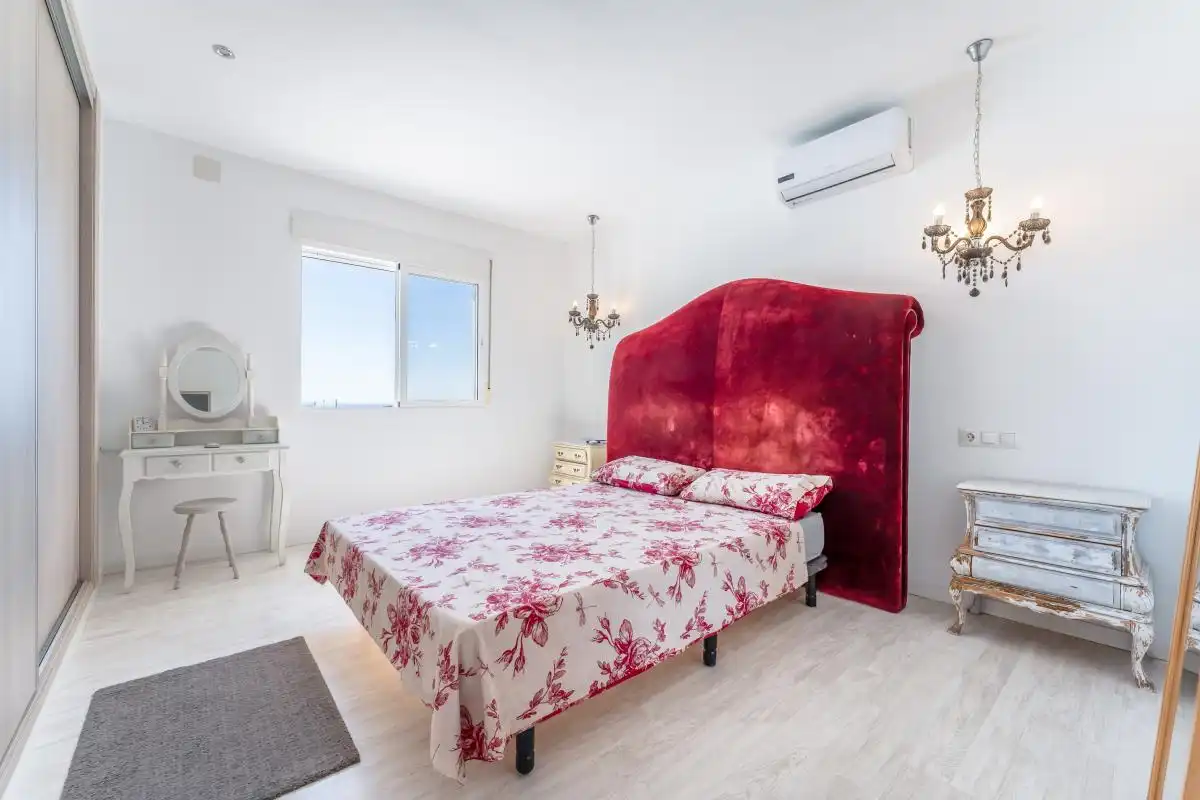 Bedroom of Houses for sale in Málaga  with Air Conditioner, Heating and Private garden