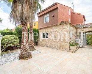 Vista exterior de Casa o xalet de lloguer en Paterna amb Aire condicionat, Calefacció i Terrassa