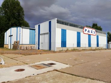 Nau industrial de lloguer a Centro