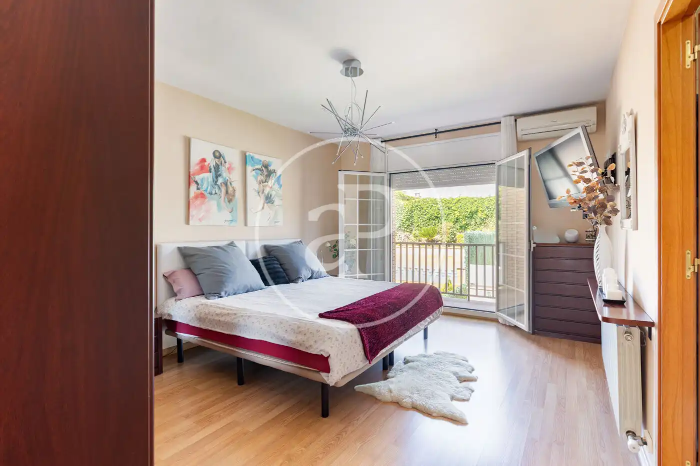 Schlafzimmer von Einfamilien-Reihenhaus zum Verkauf in Sant Quirze del Vallès mit Klimaanlage, Heizung und Privatgarten