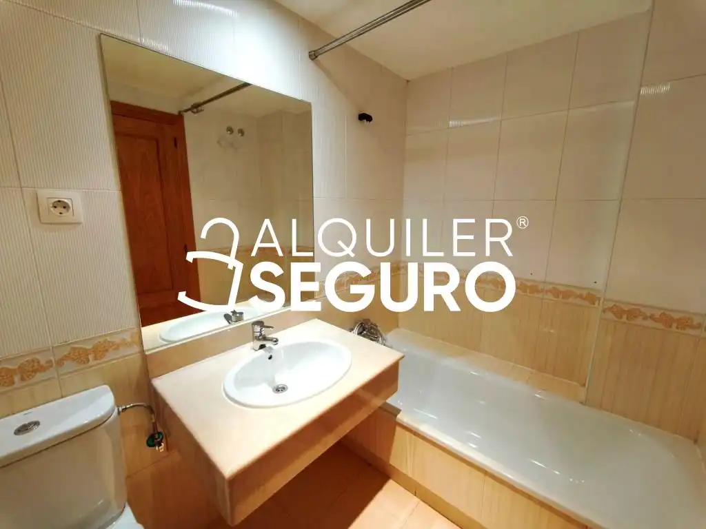 Bany de Pis de lloguer en Valderas - Los Castillos