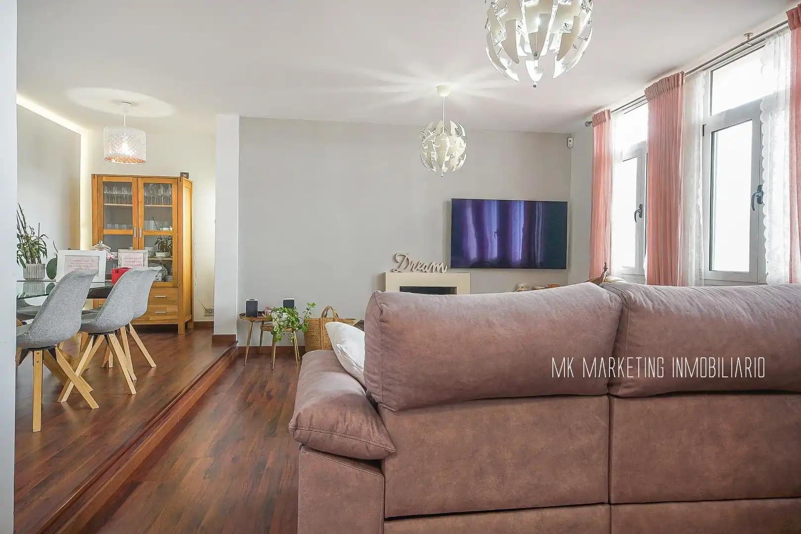 Sala d'estar de Casa adosada en venda en Santa Brígida amb Aire condicionat, Parquet i Terrassa