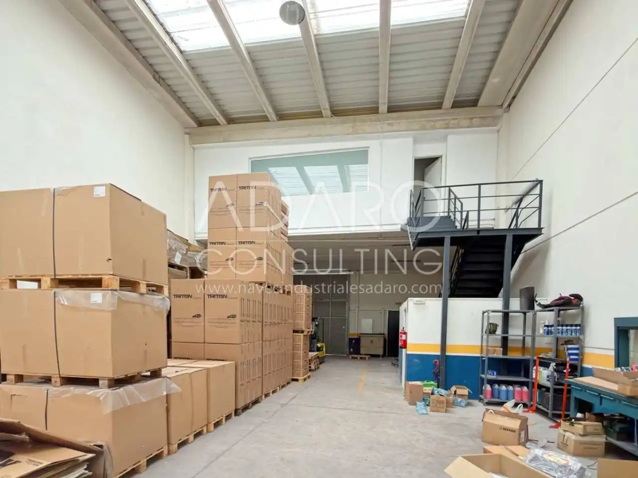 Fabrikhallen zur Miete in Leganés