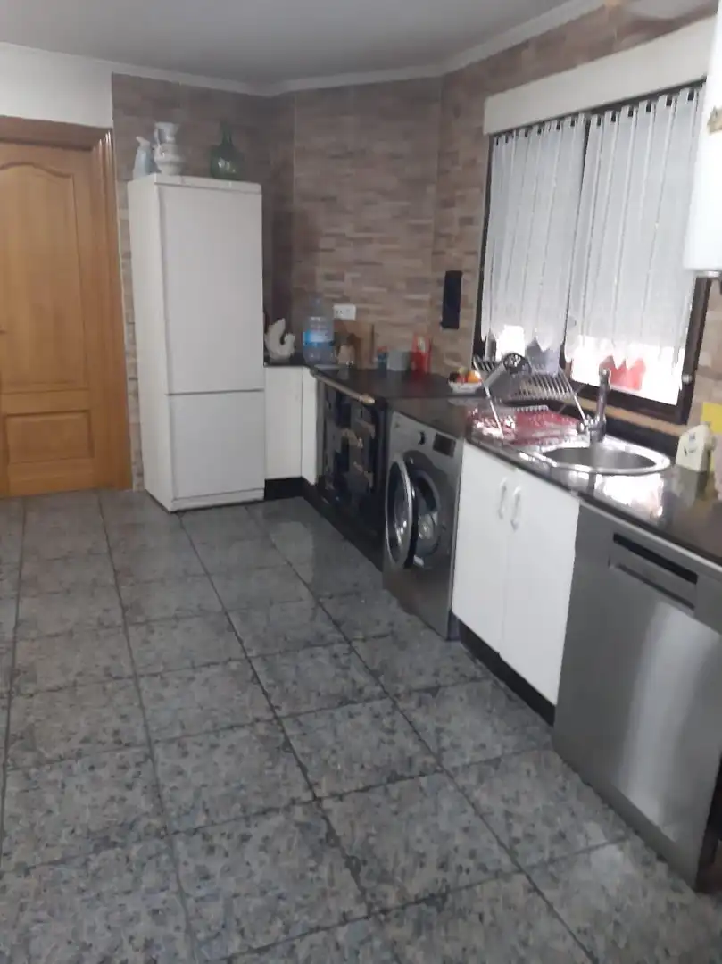 Kitchen of Houses for sale in Puente de Domingo Flórez  with Heating