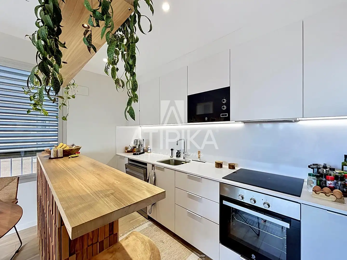 Kitchen of Flat for rent in Barcelona  with Air Conditioner, Parquet flooring and Terrace