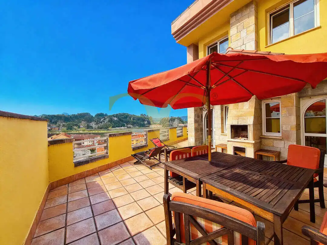 Terraza de Casa adosada en venta en Ribadesella con Calefacción, Trastero y Amueblado
