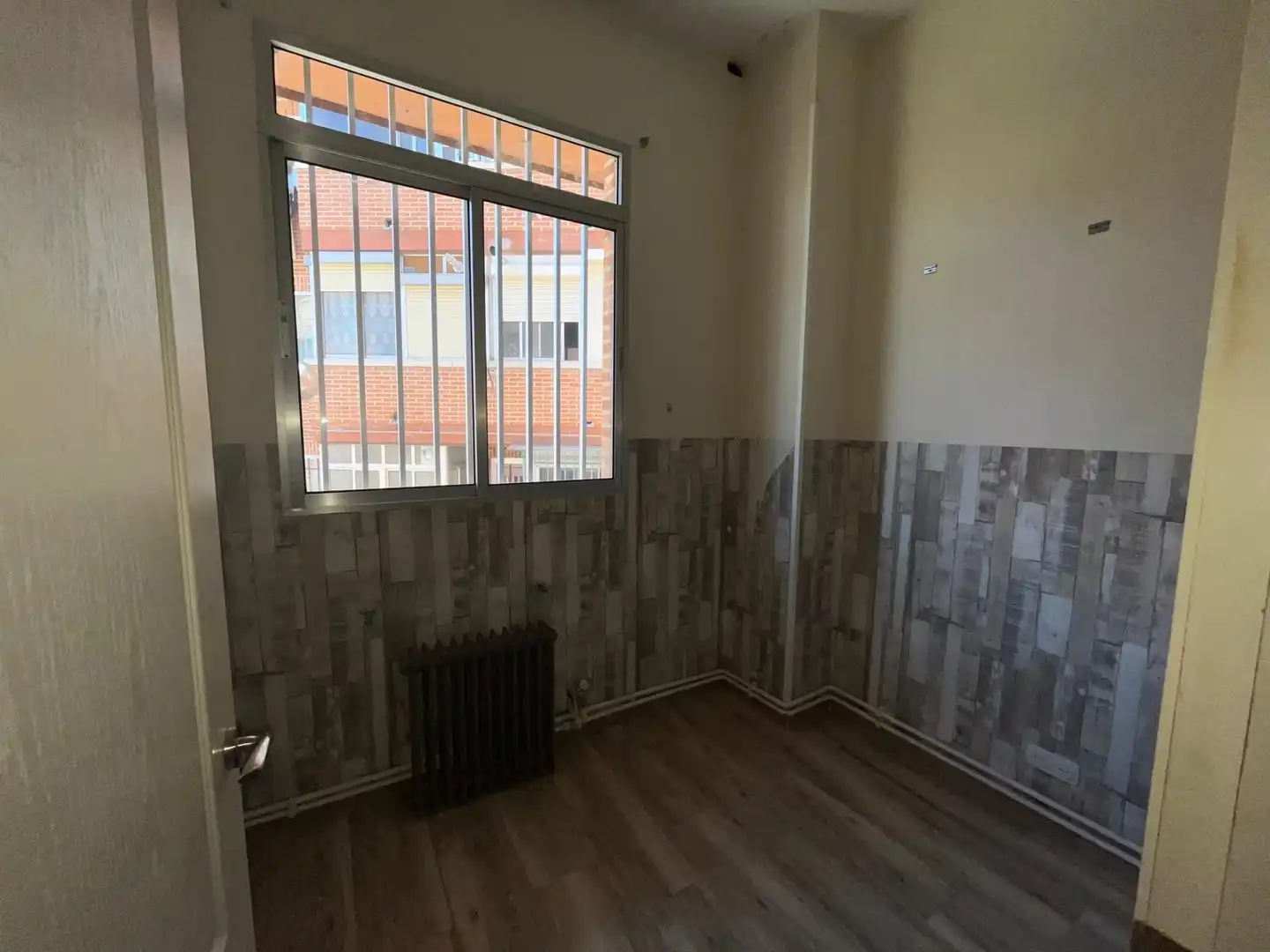 Schlafzimmer von Geschaftsraum zur Miete in Tudela de Duero mit Heizung und Parkett