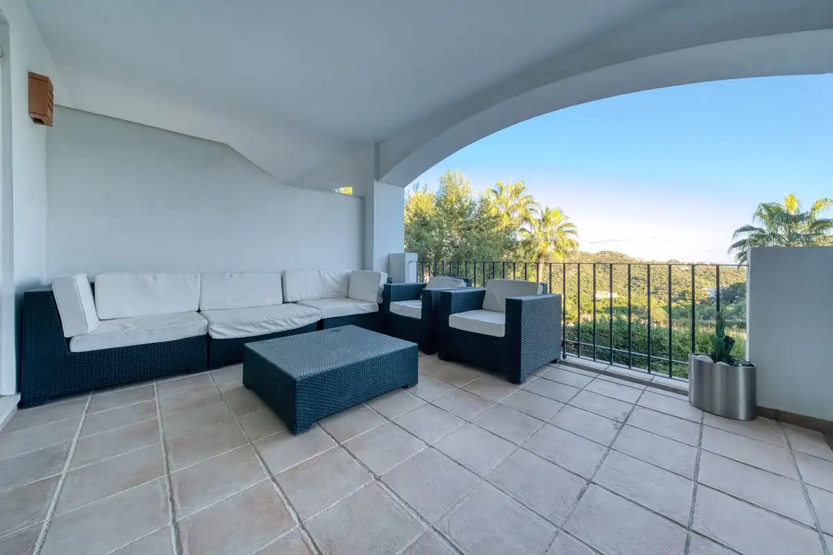 Terraza de Apartamento en venta en Benahavís con Aire acondicionado, Terraza y Piscina comunitaria