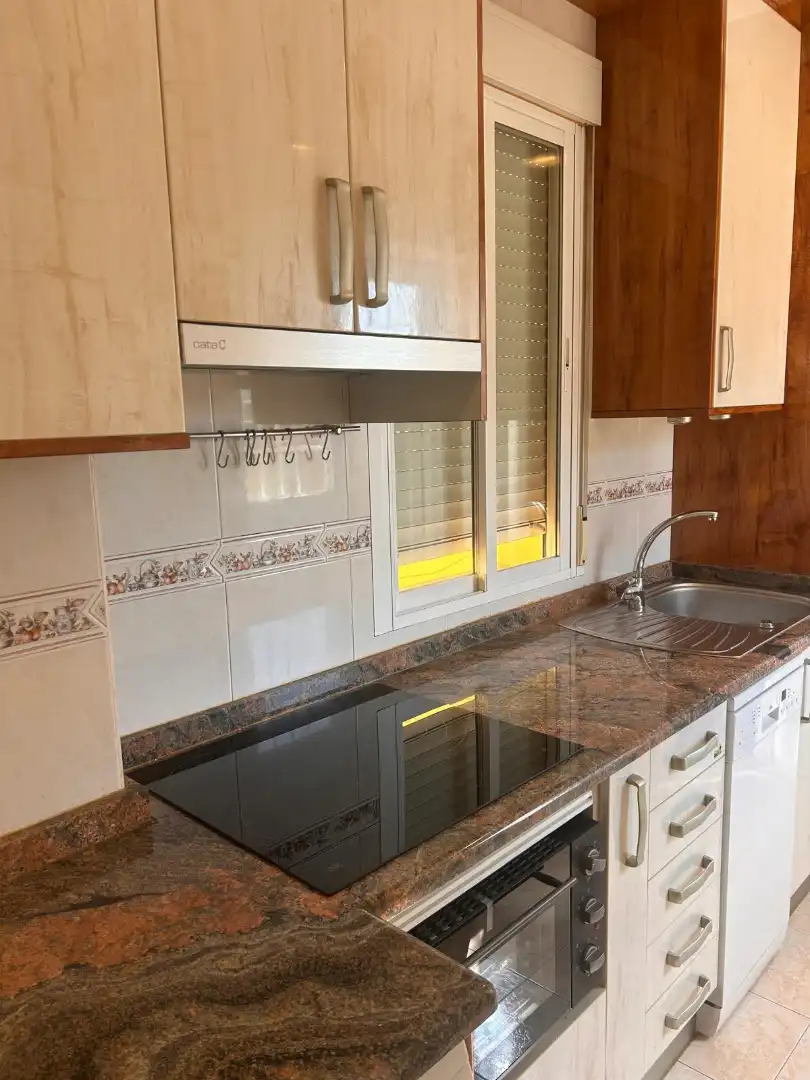 Cocina de Ático de alquiler en Madrid con Aire acondicionado, Calefacción y Terraza