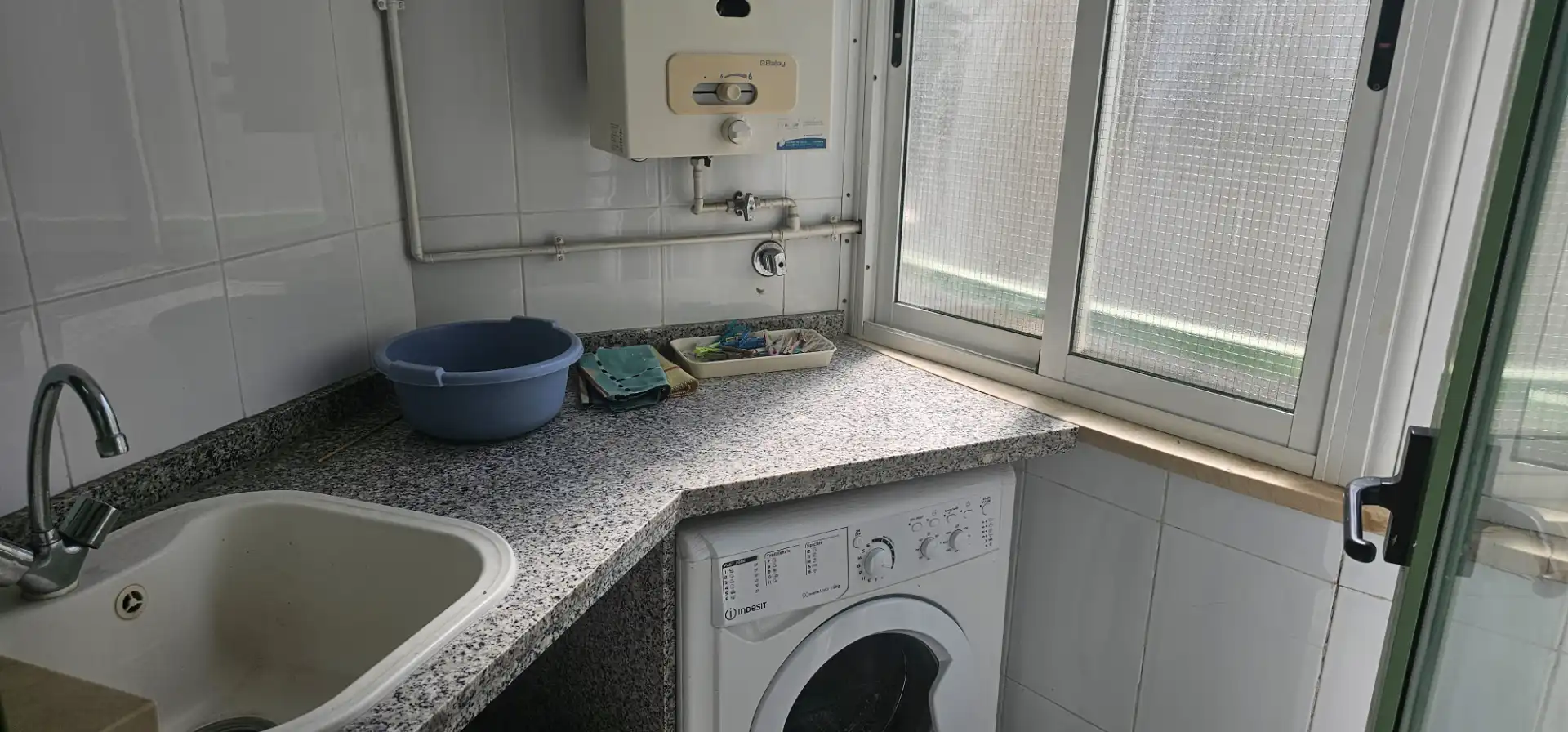 Cuina de Apartament de lloguer en Alboraya amb Aire condicionat, Terrassa i Moblat