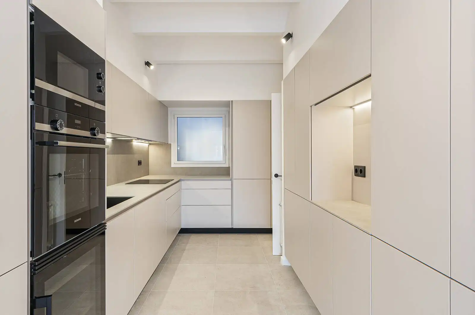 Mini appartamento con terrazza in vendita a Les Corts, imagen 4