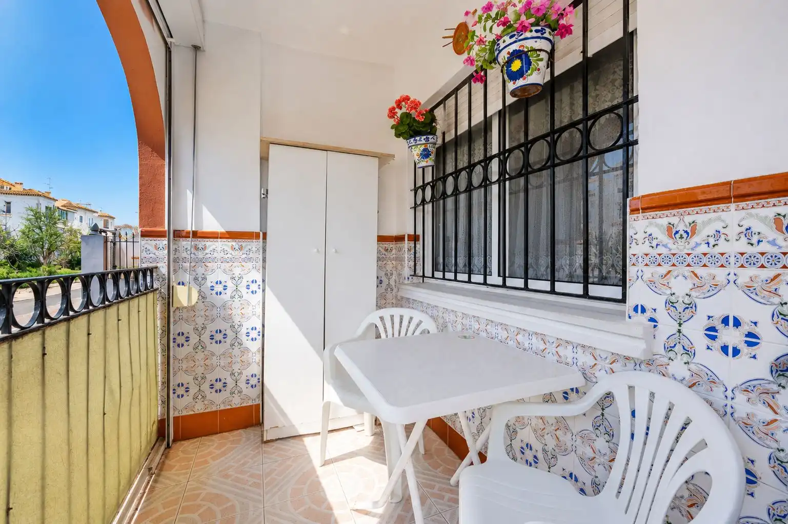 Bungalow with pool for sale in Calle Ramón Rubial Cavias, imagen 4