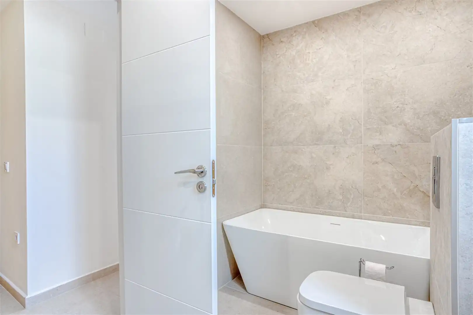 Bany de Apartament en venda en Marbella amb Aire condicionat i Terrassa