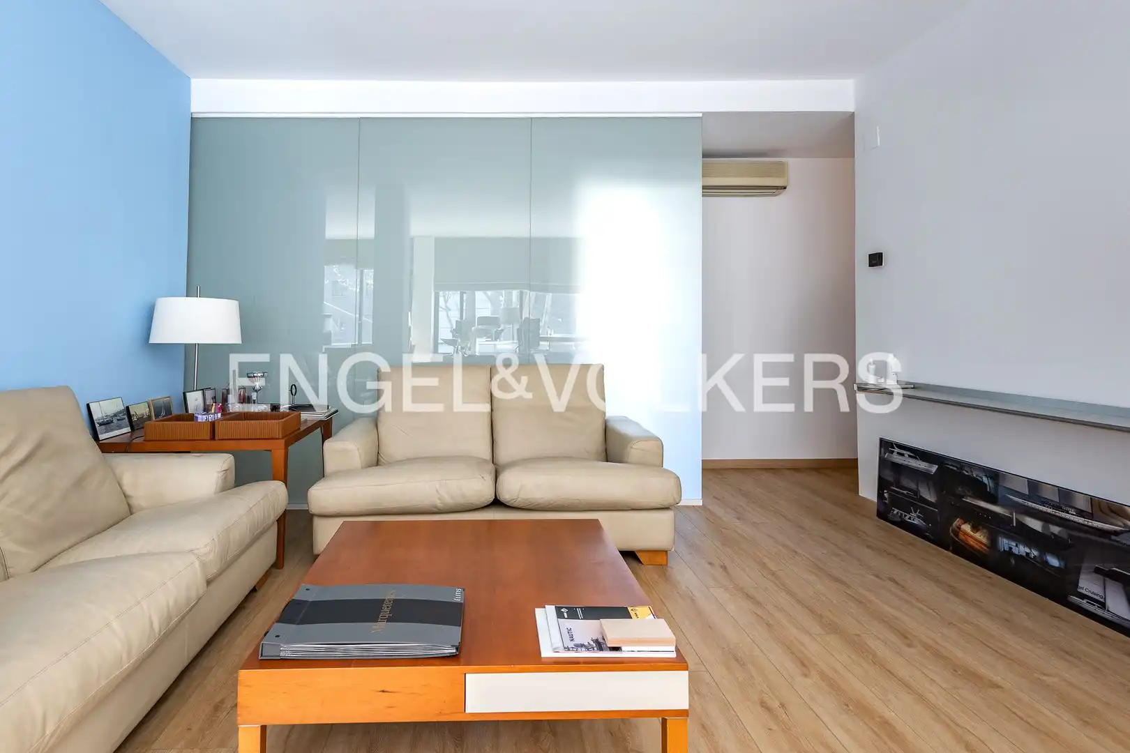 Sala de estar de Piso en venta en Barcelona con Calefacción y Parquet