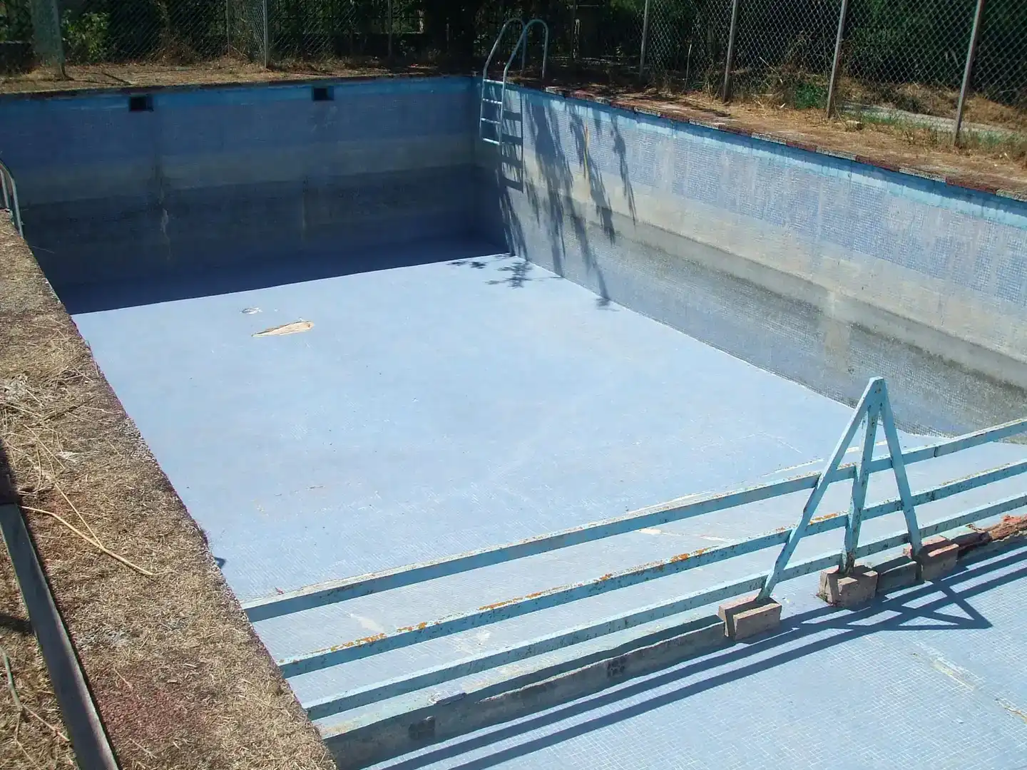 Piscina de Finca rústica en venda en Merindad de Cuesta-Urria amb Jardí privat, Traster i Piscina