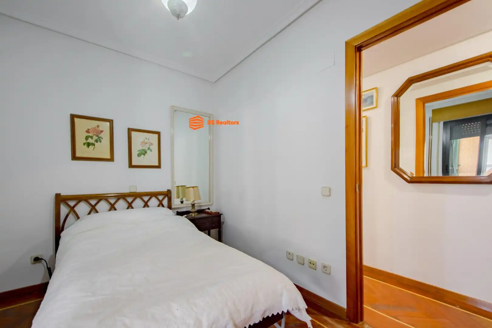 Habitación de Ático en venta en Madrid con Calefacción, Amueblado y Piscina comunitaria