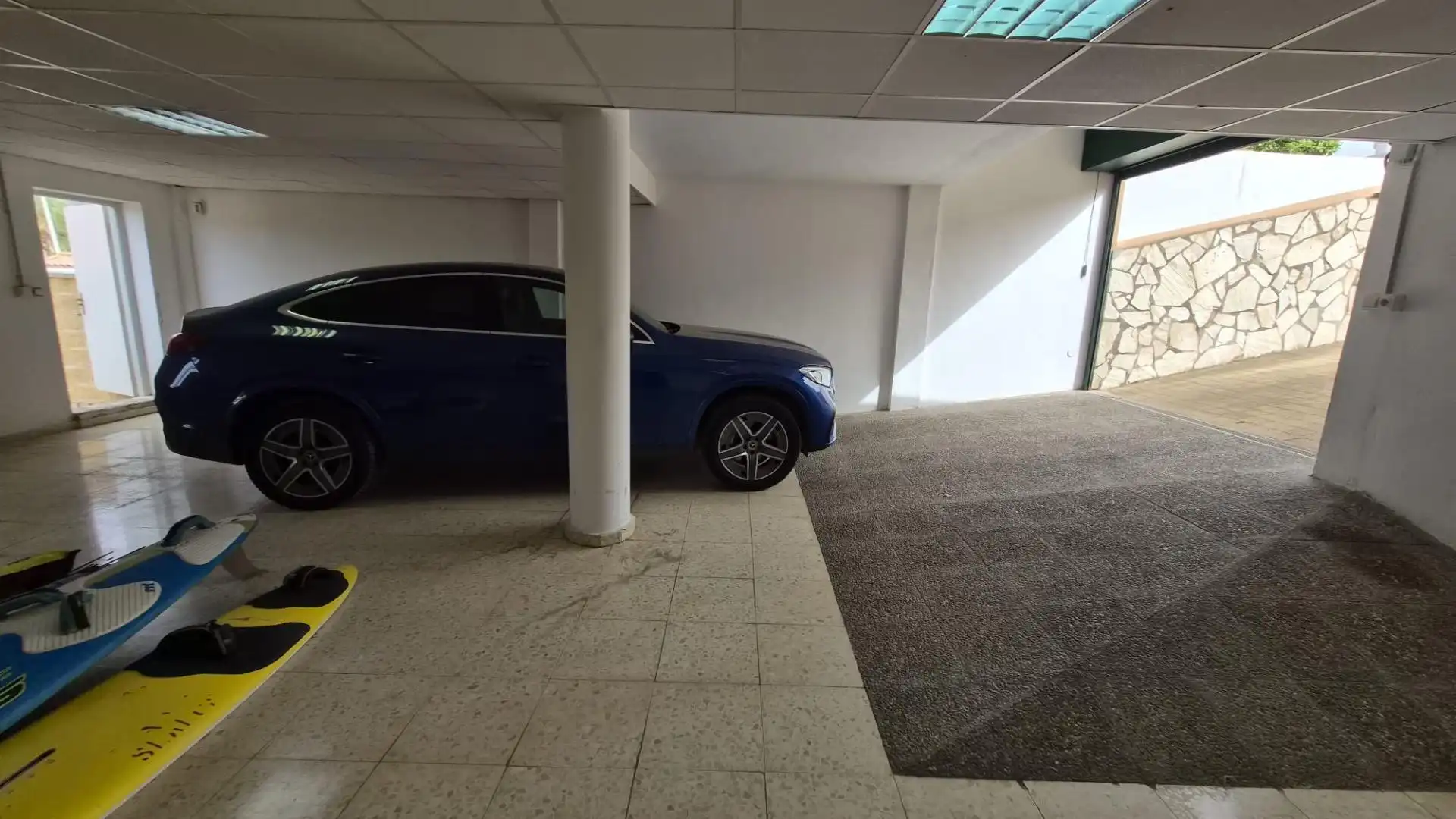 Aparcament de Casa o xalet en venda en Algeciras amb Calefacció, Jardí privat i Terrassa