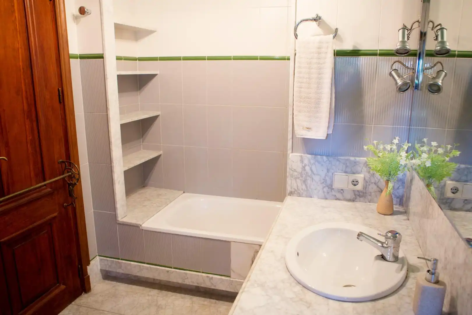 Bathroom of Houses for sale in Salamanca  with Heating and Terrace