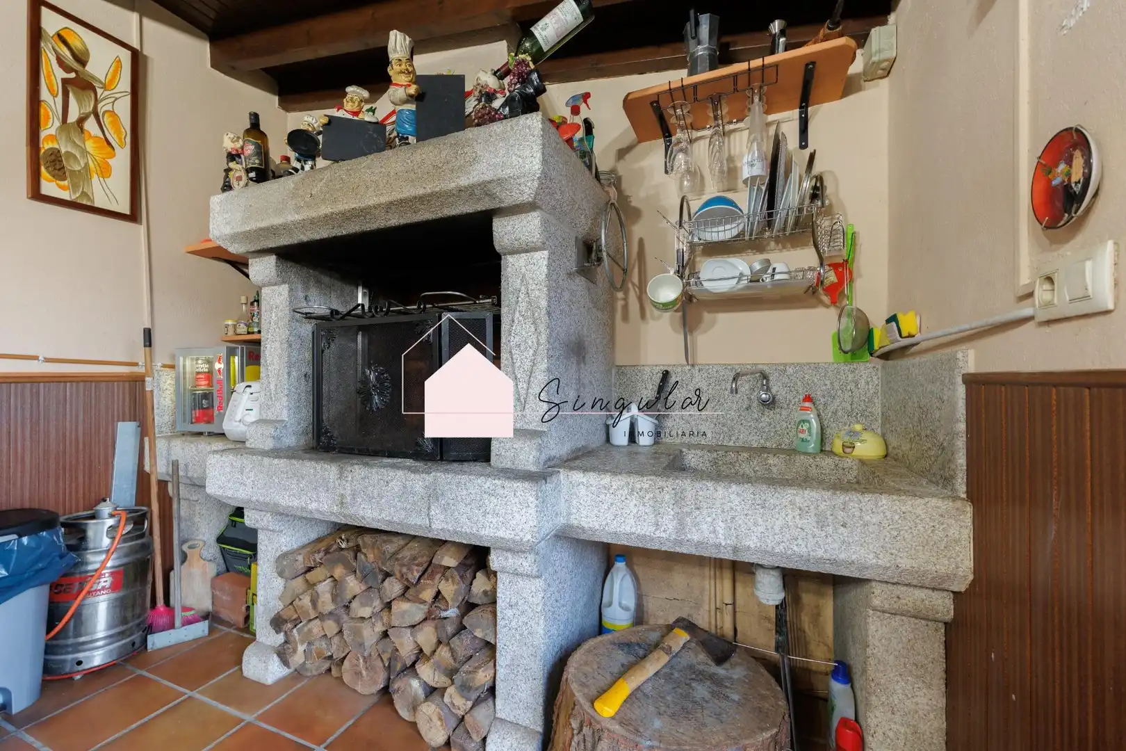 Küche von Haus oder Chalet zum Verkauf in Tui mit Heizung, Abstellraum und Schwimmbad