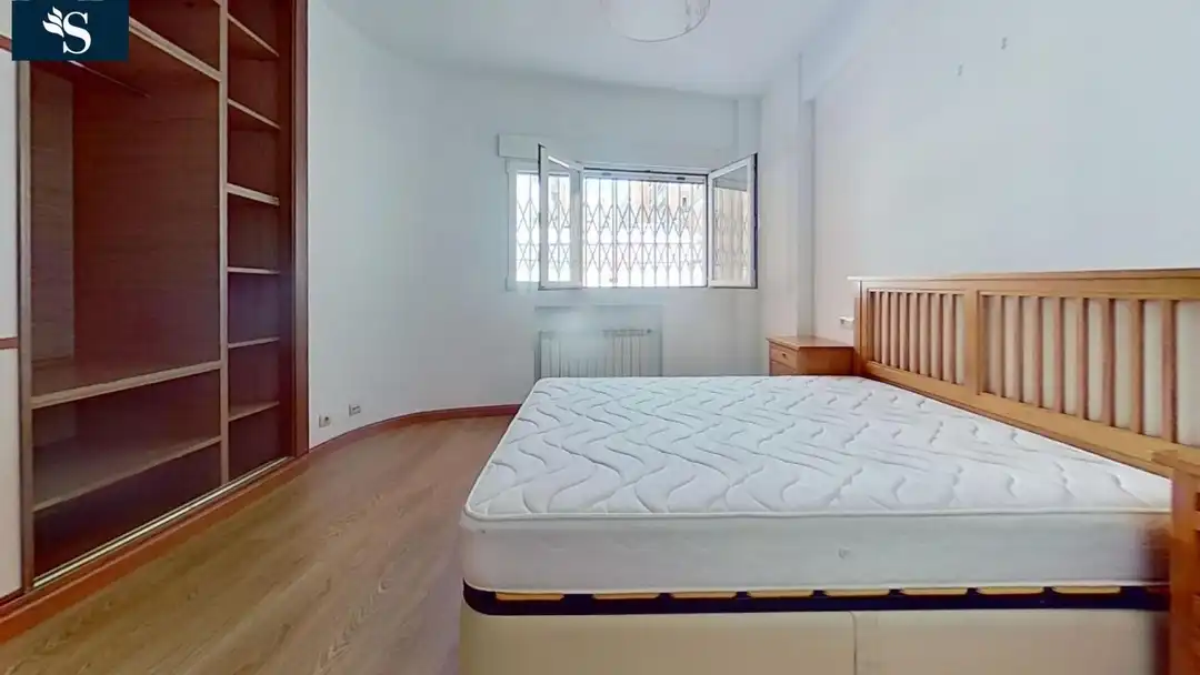 Bedroom of Flat for rent in Madrid  with Air Conditioner, Heating and Terrace