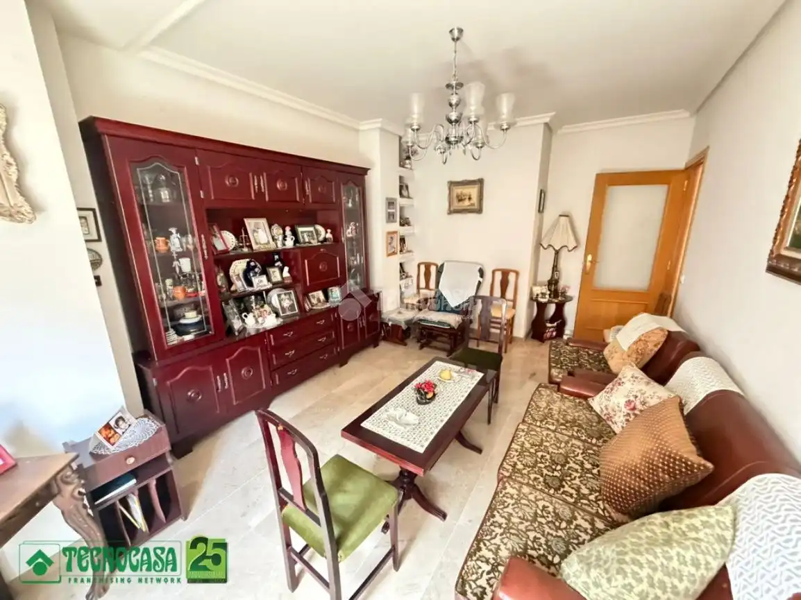 Sala de estar de Piso en venta en Ciudad Real con Calefacción y Trastero