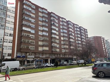 Pis amb ascensor en venda a Avenida de los Derechos Humanos