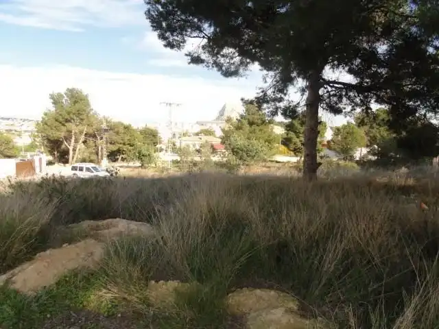 Terrenys i solars en venda a Zona Pueblo