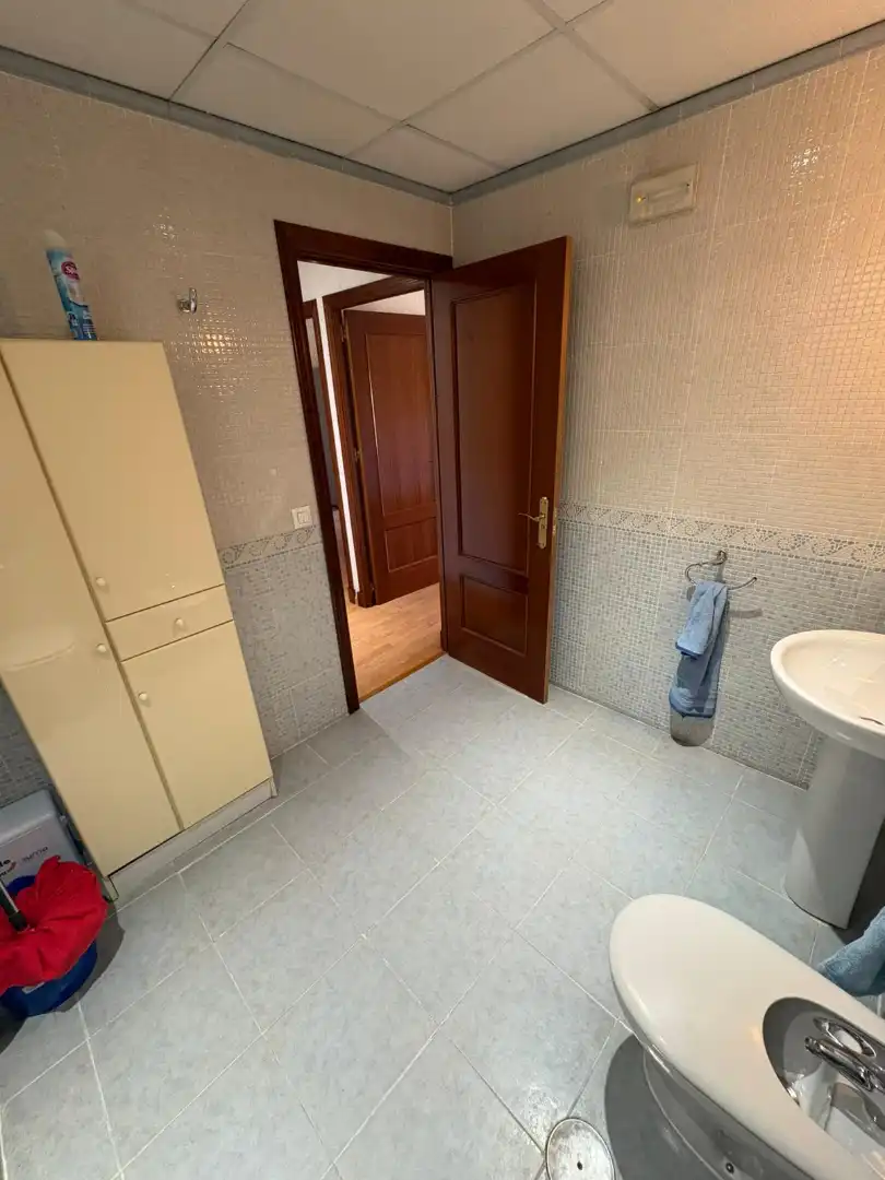 Badezimmer von Wohnung zum Verkauf in Jerez de la Frontera mit Klimaanlage, Heizung und Parkett