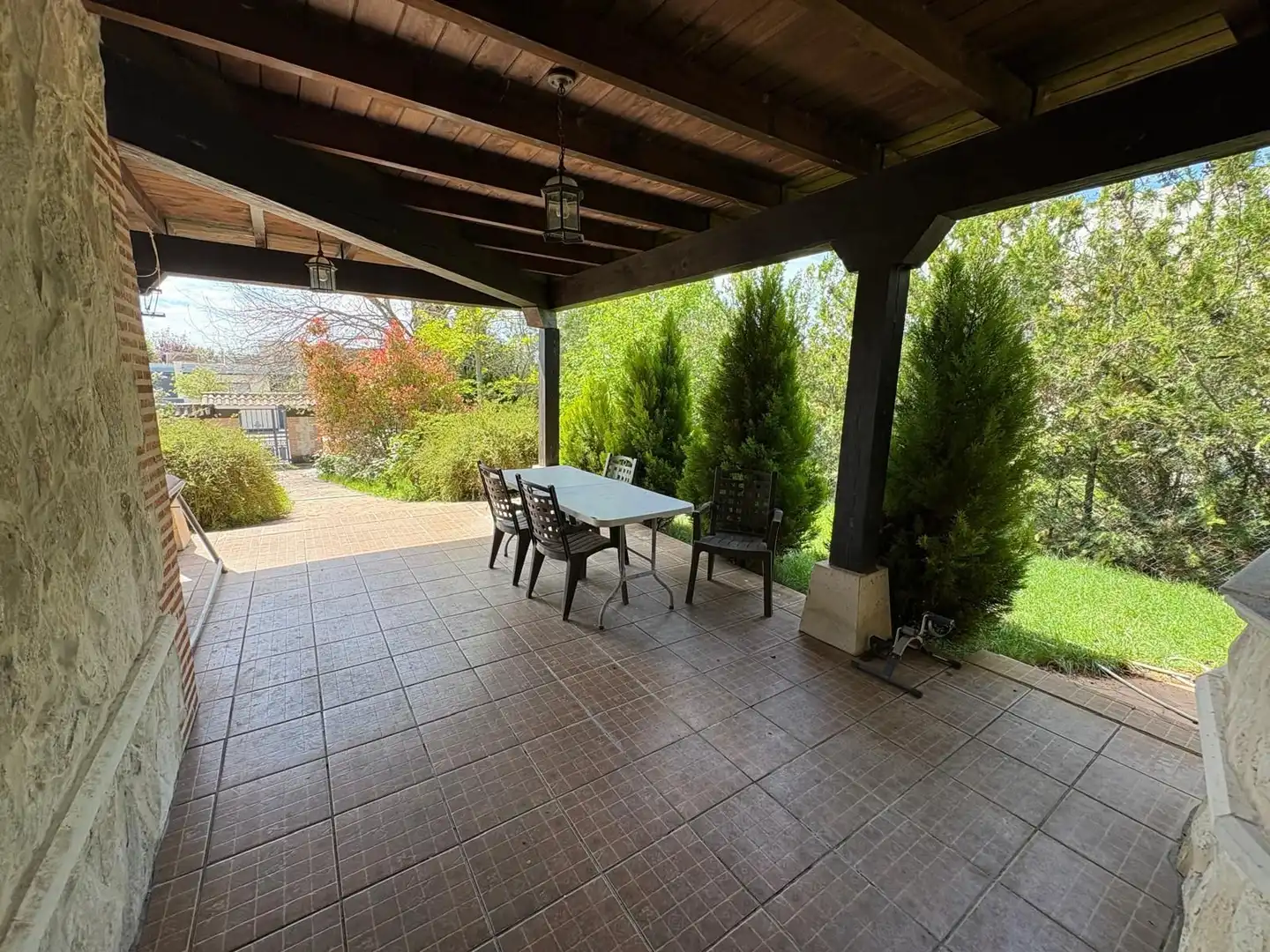 Terrassa de Casa o xalet en venda en Laguna de Duero amb Calefacció, Jardí privat i Traster