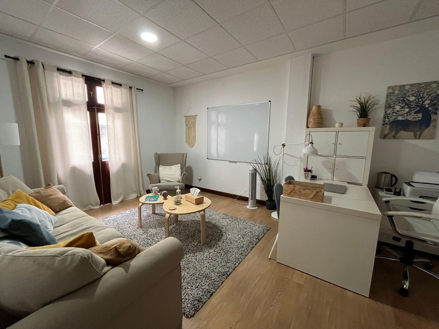 Office to rent in  VENEGAS, 67, Arenales - Lugo - Avda. Marítima