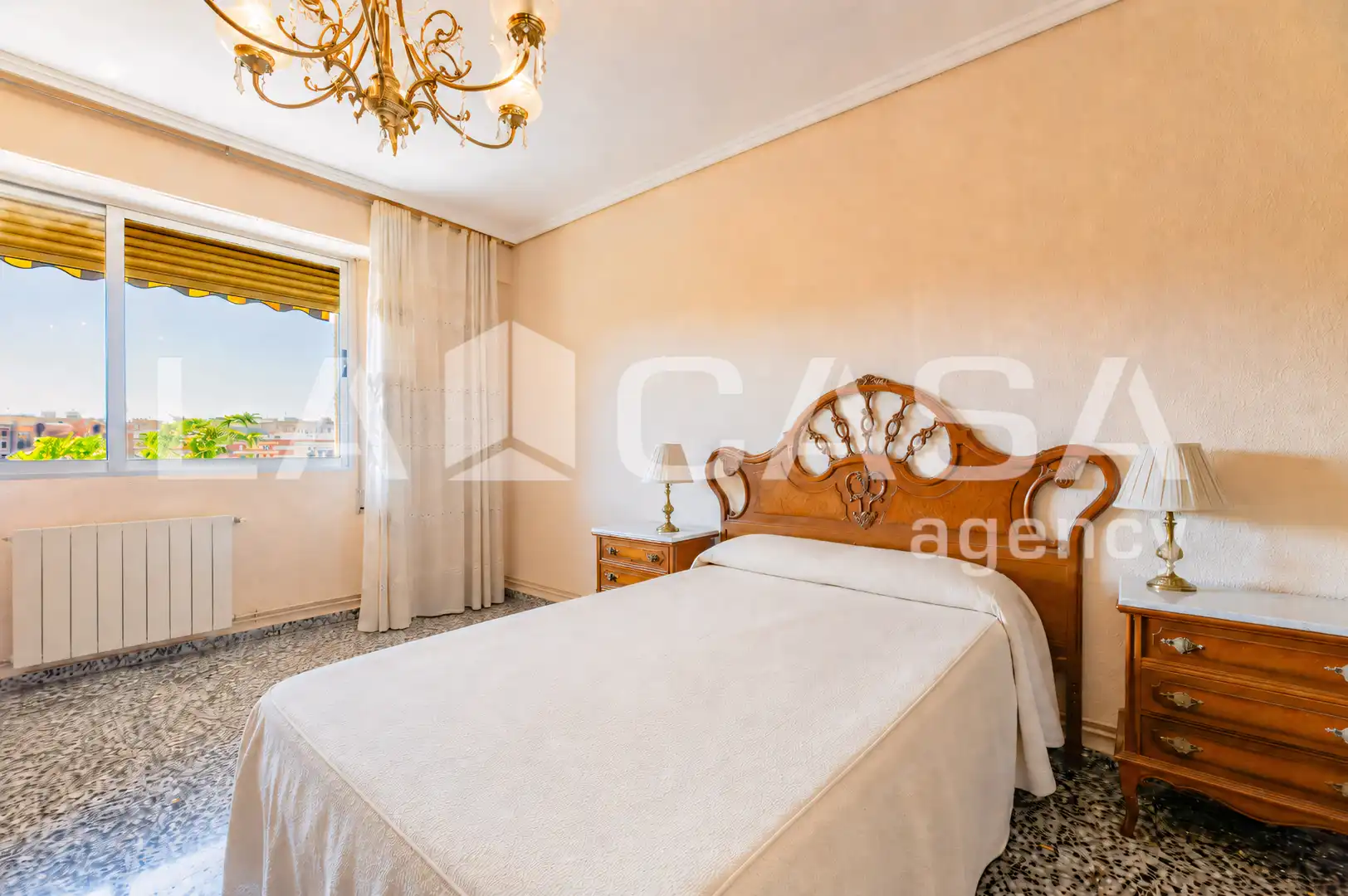Schlafzimmer von Wohnung zum Verkauf in Valencia mit Balkon