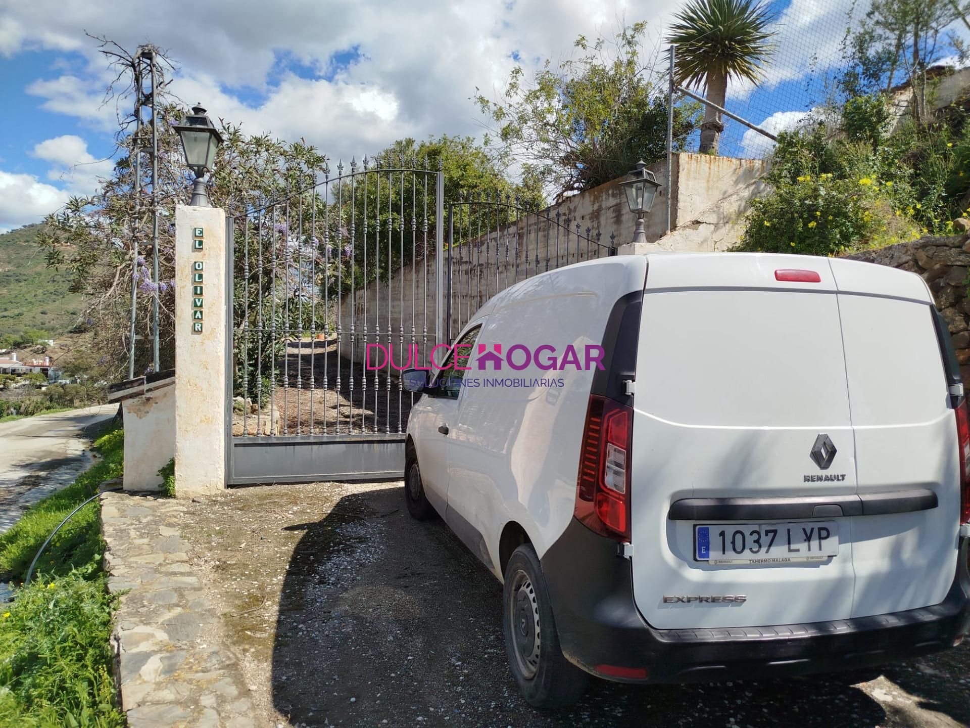 Aparcament de Finca rústica en venda en Vélez-Málaga amb Jardí privat, Terrassa i Traster