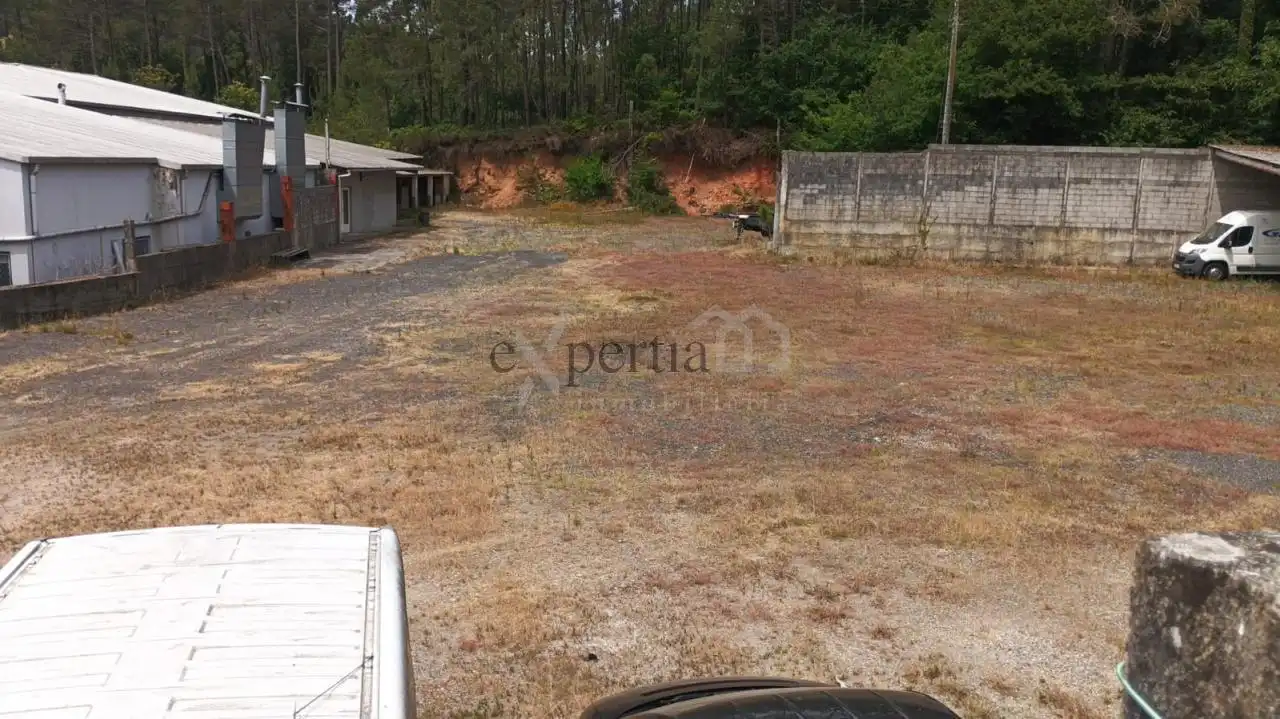 Terreno en venta en Noia