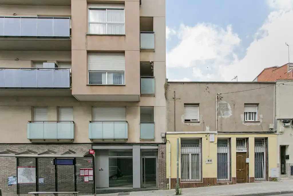 Vista exterior de Pis en venda en Terrassa