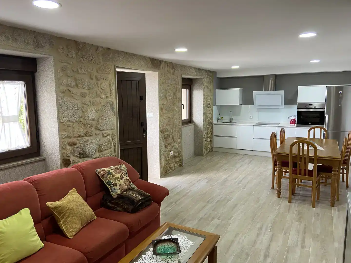 Wohnzimmer von Wohnung zur Miete in Carnota mit Möbliert und Balkon