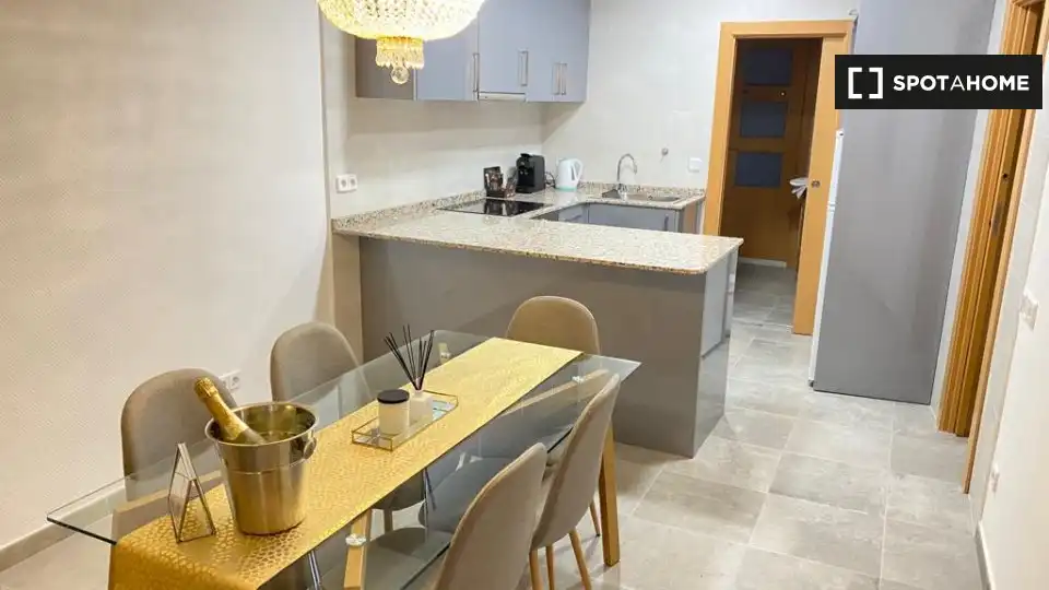 Piso con terraza en alquiler en Eixample, imagen 8