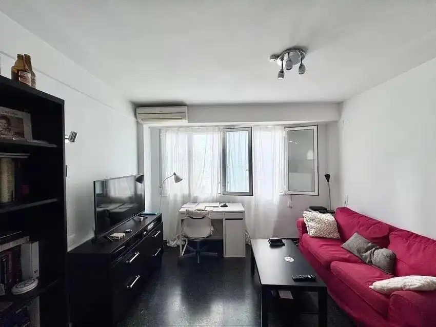 Living room of Flat for sale in Valencia  with Air Conditioner, Furnished and Balcony