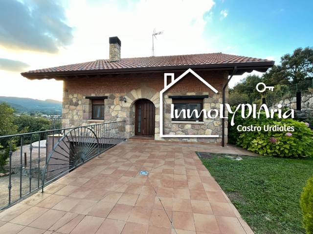 Casa-chalet en Venta en Barrio Sámano en Sámano