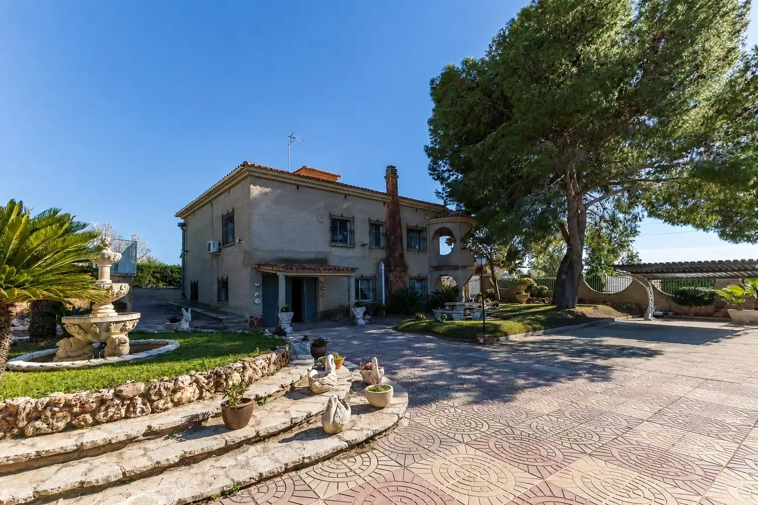 Detached house with pool for sale in Calle Calle Margalló