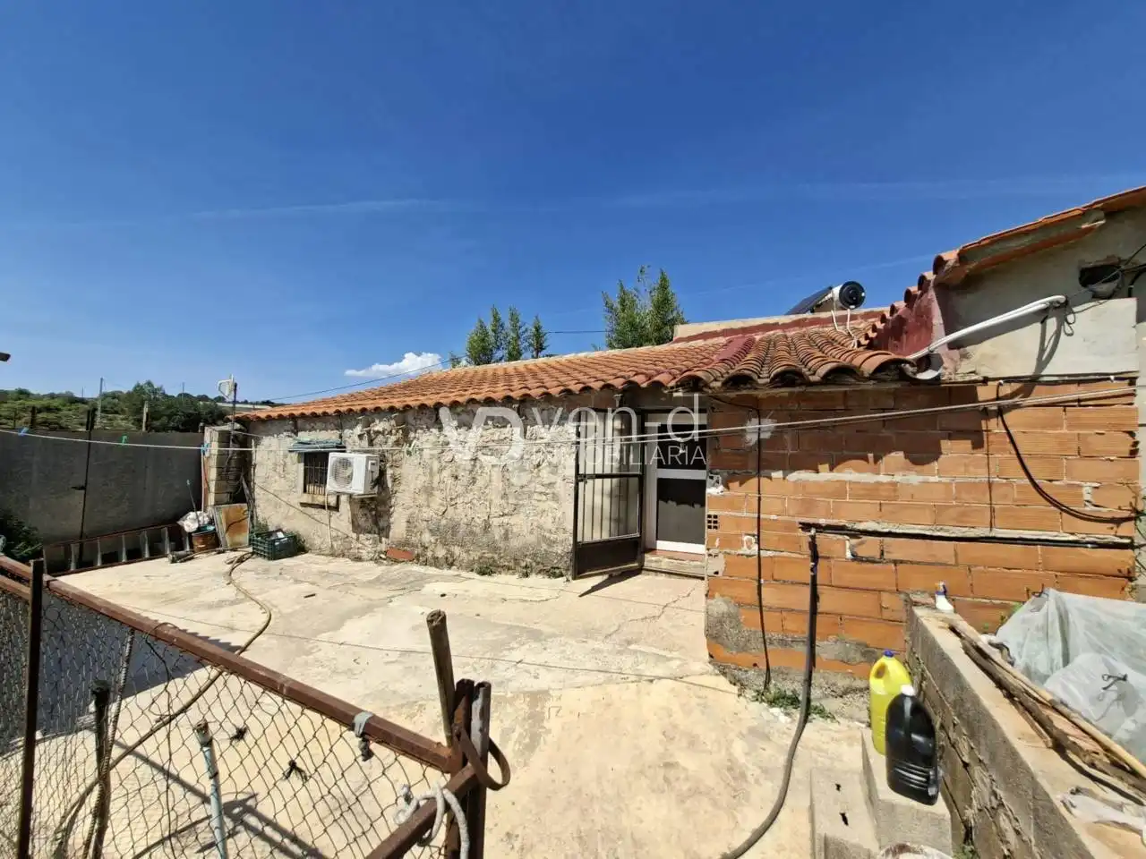 Außenansicht von Country house zum Verkauf in Enguera mit Klimaanlage, Heizung und Privatgarten